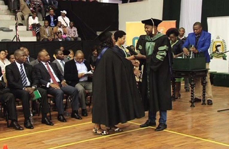 1a cerimonia 2016uem gradua 1032 tecnicos superiores
