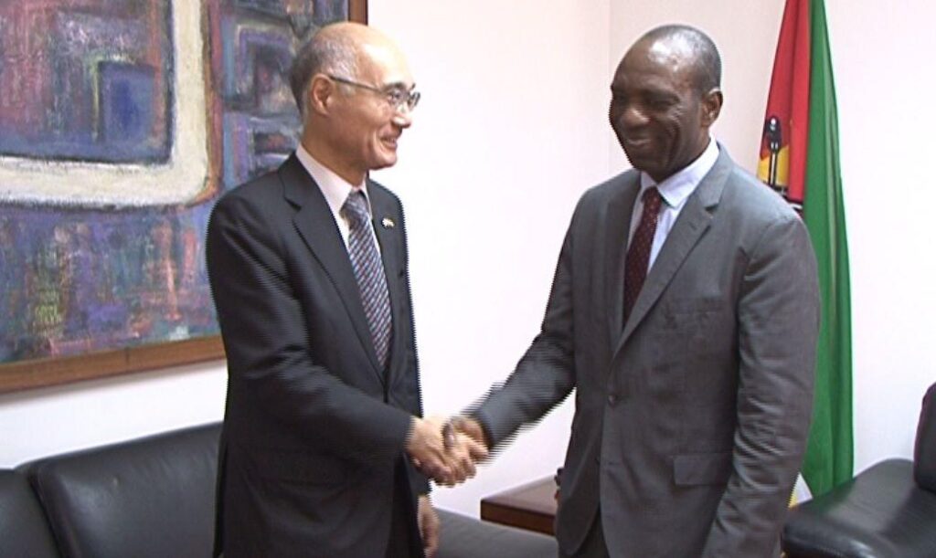 Embaixador_do_Japão_encerra_sua_actividade_em_Moçambique_com_sucessos.jpg