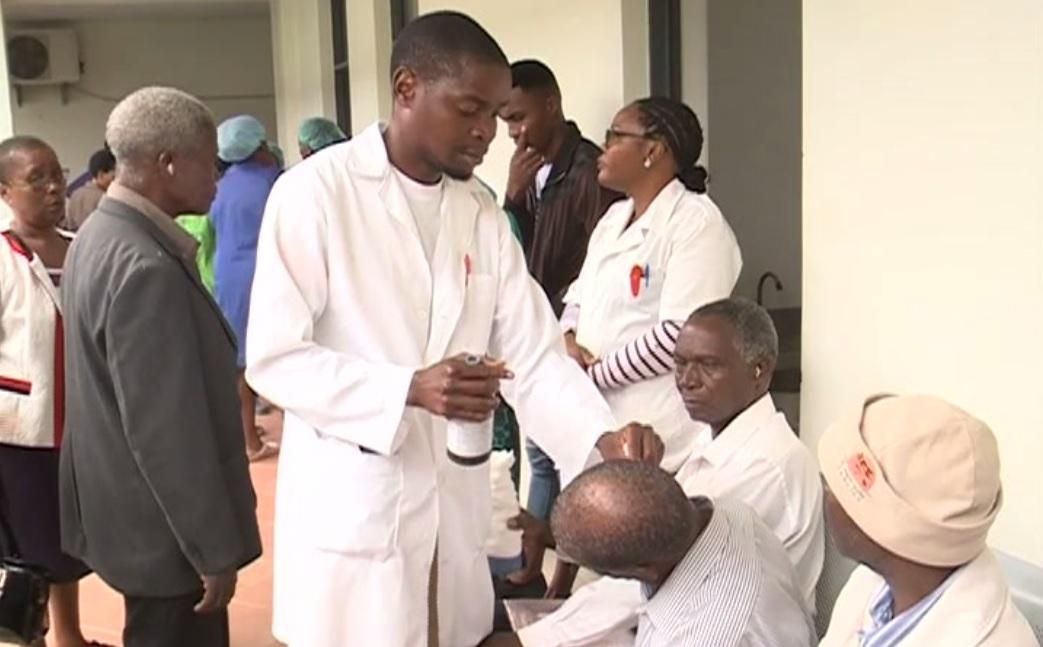 Quinhentas pessoas vão beneficiar de próteses auditivas na província de Maputo