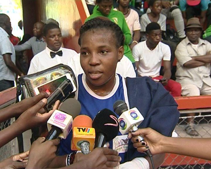 Campeã de Boxe clama por mais competições