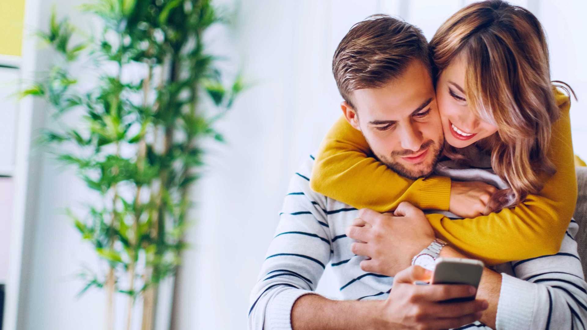 Portugueses acreditam que smartphones ajudam a salvar relações amorosas