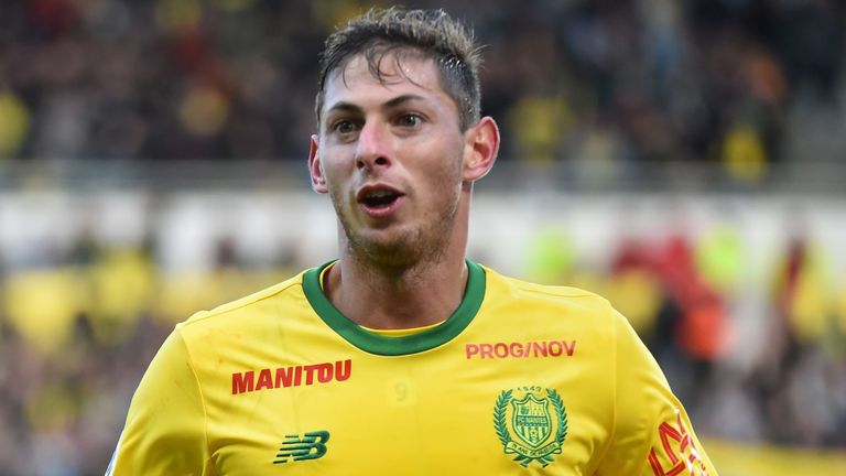 HOMENAGEM A EMILIANO SALA