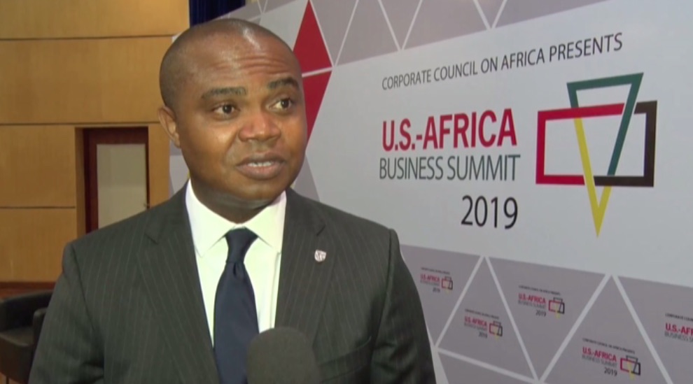 Predispõe-se a assistir empresários norte–americanos interessados em investir em Moçambique