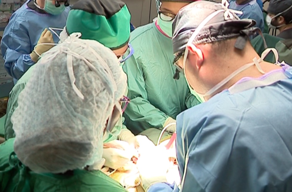Cirurgia óssea: cidadão moçambicano de 53 anos poderá voltar locomover-se após tratamento