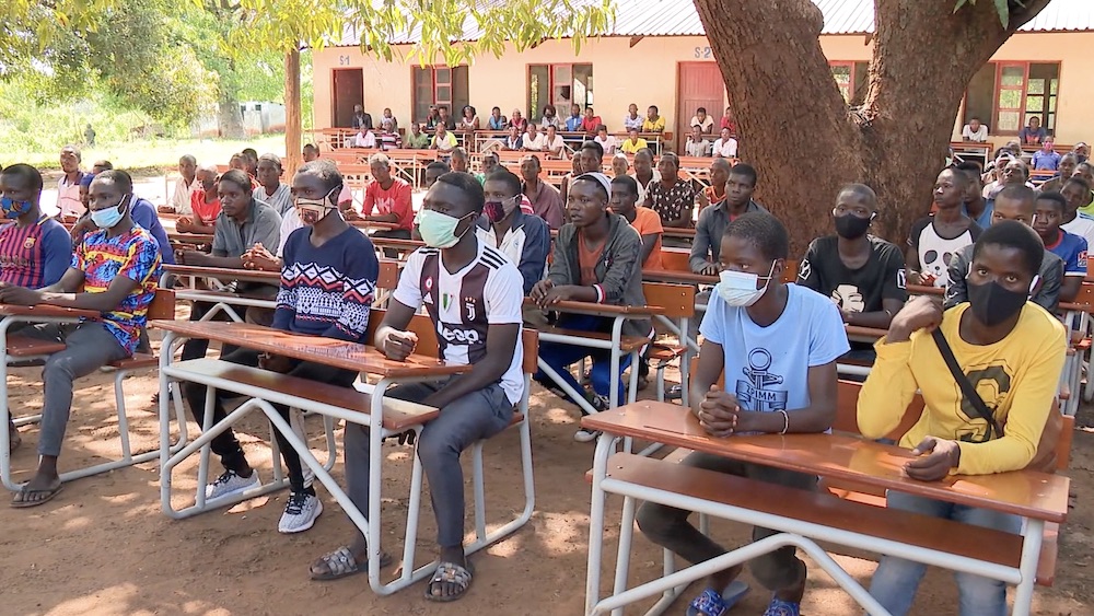Aulas Presenciais Cabo Delgado: Governo Vai Construir Alpendres Para Acomodar Alunos Deslocados