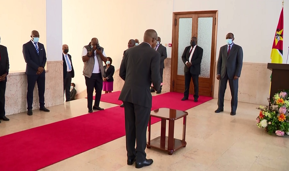 PM confere posse aos novos Secretários Permanentes do MISAU e do MIMAIP