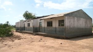 Vendaval destrói parcialmente 4 salas de aula e 1 bloco administrativo em Mutarara, Tete