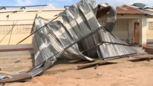 Vendaval mata 2 pessoas, destrói casas e infraestruturas públicas em Mocuba