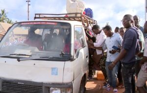 Transportadores de passageiros impressionados pela qualidade da Estrada Montepuez-Ruaça