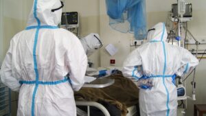 Covid-19 mata 4 pessoas e infecta 667 cidadãos em 24 horas