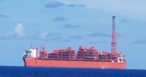 Navio Coral Sul FLNG já se encontra em águas territoriais moçambicanas