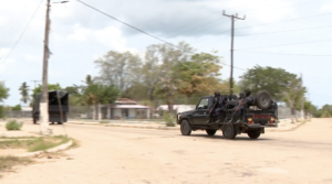 FDS fazem vasculha casa-a-casa e apreendem material bélico em Mocimboa da Praia