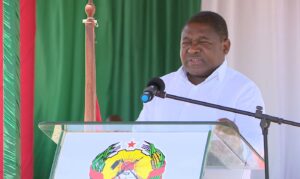 ATRAVÉS DE DECRETOS PRESIDENCIAIS SEPARADOS Presidente da República, Filipe Nyusi, distingue 1760 cidadãos nacionais