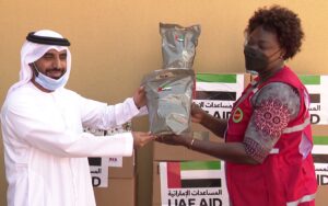 Emirados Árabes Unidos doam 50 mil caixas de alimentos para as vítimas do terrorismo