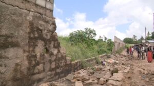 Muro desaba e mata 2 pessoas em Nampula