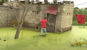 Município da Matola: Chuvas deixam residências inundadas em Nkobe