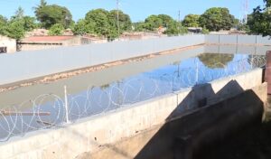 Edilidade promete reabilitar bacia de retenção das águas pluviais da Maxaquene “C”