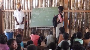 Ensino bilingue em Moçambique: Fraco engajamento dos académicos dita o fracasso