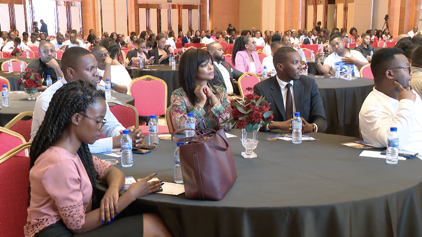 Inclusão financeira de mulheres: FDC quer capitalizar experiência do Uganda