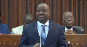 Ensino básico: Livro escolar vai passar a ser produzido pelas editoras e gráficas nacionais