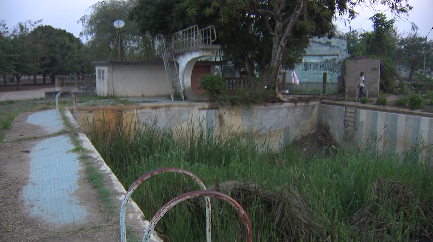 Degradação do Campo de Futebol de Inhaminga:Complexo do Ferroviário e anexos encontram-se abandonados